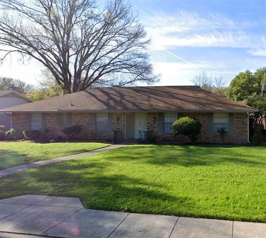 2626 Brookview Dr in Plano, TX - Building Photo