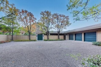 28 Meadow Rd in Woodside, CA - Building Photo - Building Photo