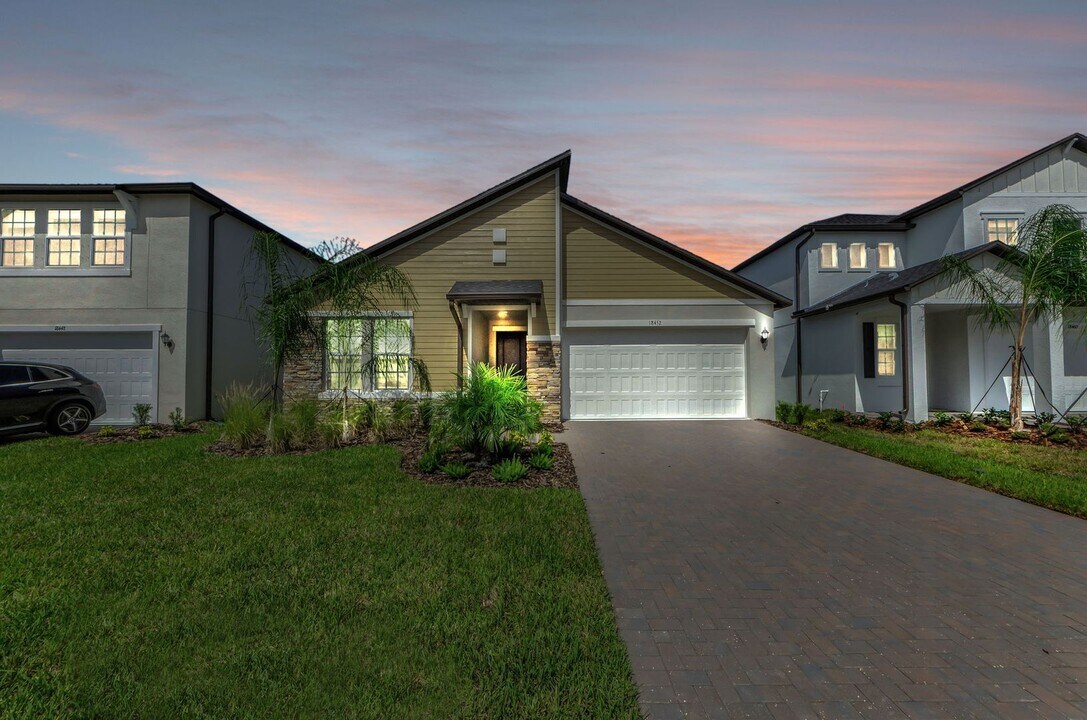 18452 Serene Lk Lp in Lutz, FL - Building Photo