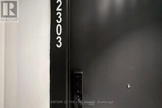 88 Queen St E in Toronto, ON - Building Photo - Building Photo