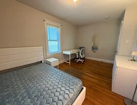 288 Foster St in Boston, MA - Building Photo