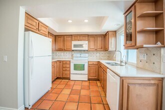 21204 Sailors Bay Ln in Huntington Beach, CA - Building Photo - Building Photo