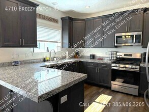 4710 Breezy Patch Rd in Eagle Mountain, UT - Building Photo - Building Photo