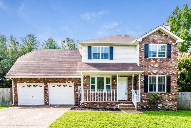 property at 607 Doral Pointe