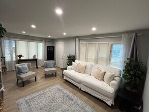 1110 Ridge Rd in Wilmette, IL - Building Photo - Building Photo