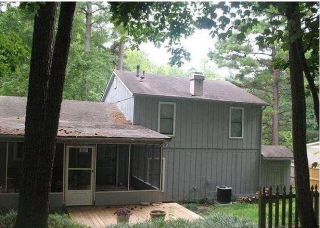 679 Burnt Creek Dr NW in Lilburn, GA - Building Photo