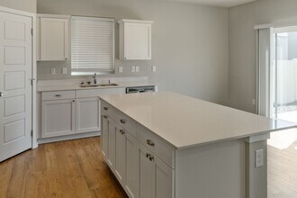 5813 W Georgetown Ln in Spokane, WA - Building Photo - Building Photo