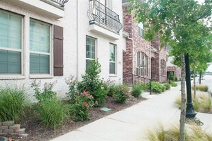 5995 Page St in Frisco, TX - Building Photo