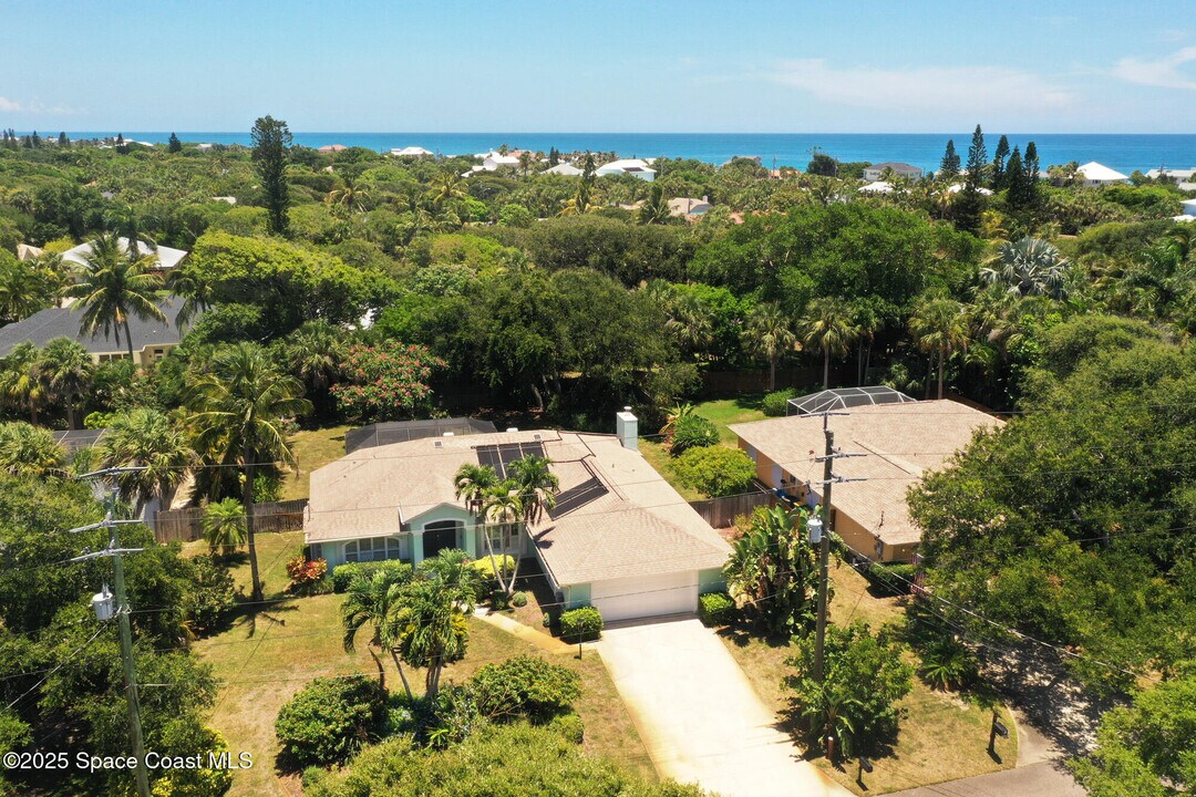 112 Carmen St in Melbourne Beach, FL - Building Photo