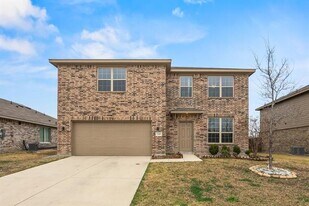 1305 Benwick Dr in Van Alstyne, TX - Building Photo