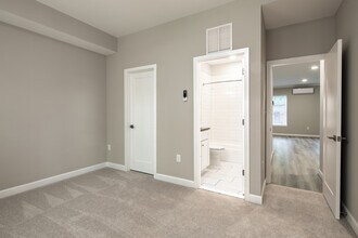 1010 Duke St in Alexandria, VA - Building Photo - Building Photo