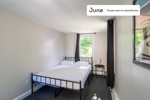 Room in Shared 5 bed/1.5 bath home in Boston, MA - Building Photo
