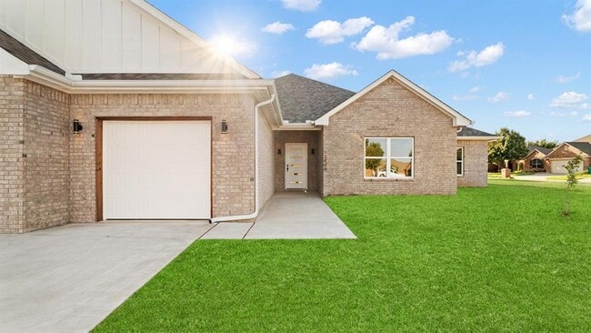 12800 NW 6th St in Yukon, OK - Building Photo - Building Photo