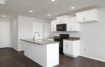 1105 Abbey Ave in Monett, MO - Building Photo - Building Photo