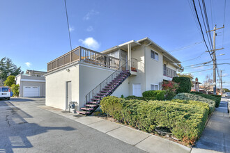 103 W 38th Ave in San Mateo, CA - Building Photo - Building Photo