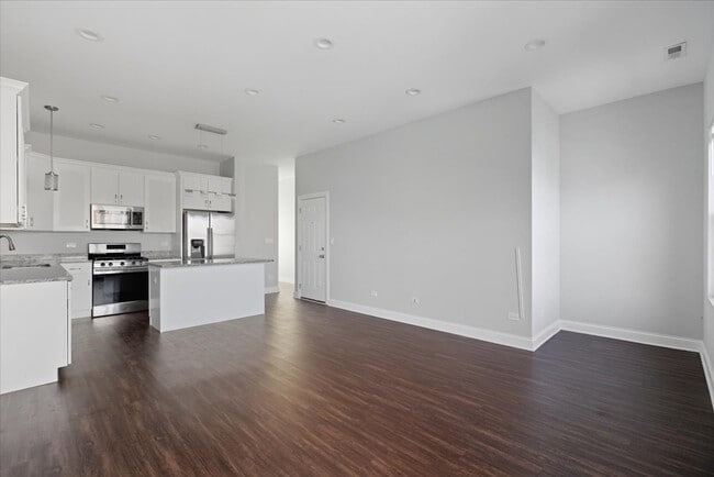 2253 W 19th St in Chicago, IL - Building Photo - Building Photo