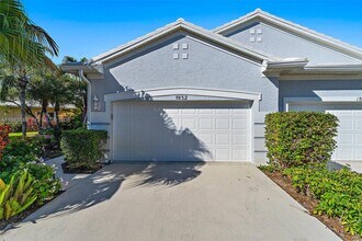 1832 SW Willowbend Ln in Palm City, FL - Foto de edificio - Building Photo