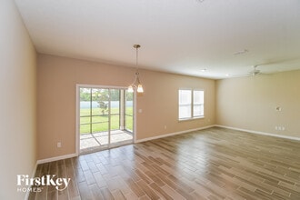 1544 Mathews Manor Dr in Jacksonville, FL - Building Photo - Building Photo