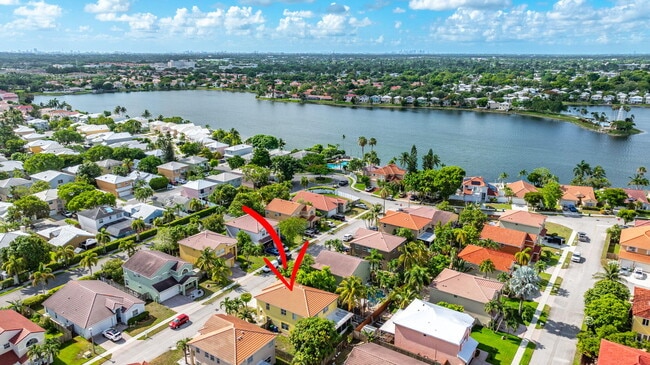 3385 Seabreeze Ln