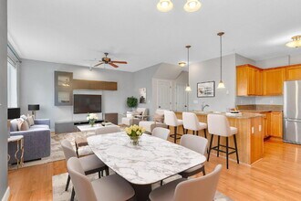 10720 SE 242nd St in Kent, WA - Building Photo - Building Photo