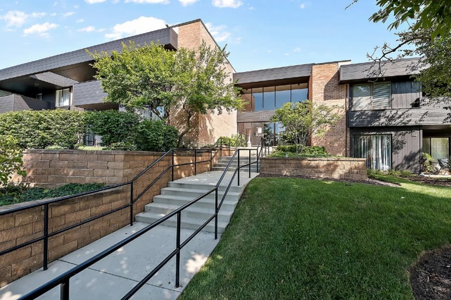 property at 1255 N Sterling Ave