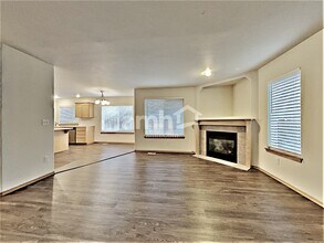 26849 224th Ave SE in Maple Valley, WA - Foto de edificio - Building Photo