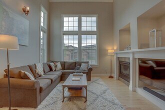 970 SW Vantage Point Way in Bend, OR - Building Photo - Building Photo