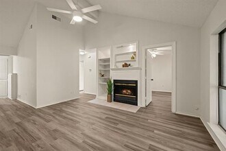 2911 Post Oak Dr in Euless, TX - Building Photo - Building Photo