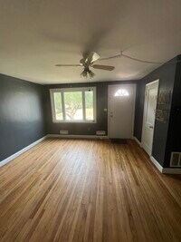 4707 Chatford Ave photo'