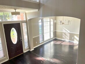 11007 Collingswood Dr in La Porte, TX - Building Photo - Building Photo