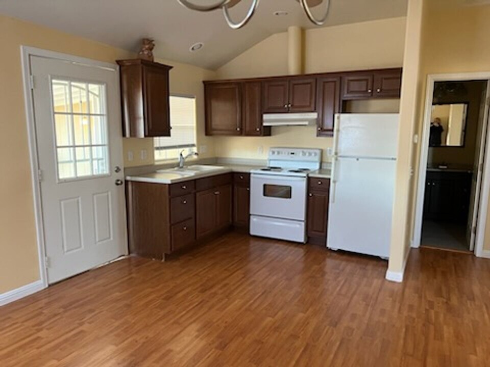 5920 U St in Merced, CA - Foto de edificio