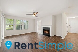 8075 Lacy Dr in Manassas, VA - Building Photo - Building Photo