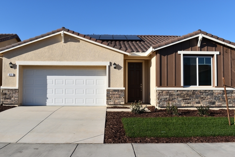 823 Benina Ct in Merced, CA - Foto de edificio