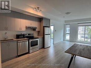 1709-1709 Bur Oak Ave in Markham, ON - Building Photo - Building Photo