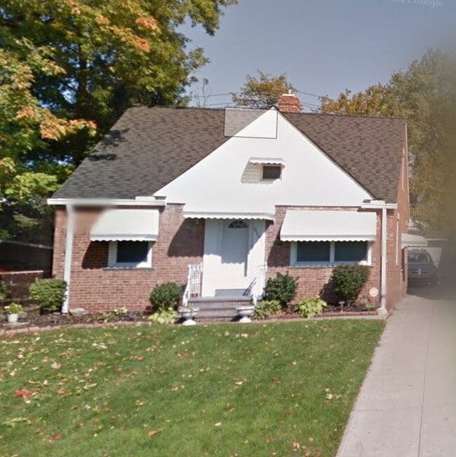 property at 21511 Clare Ave