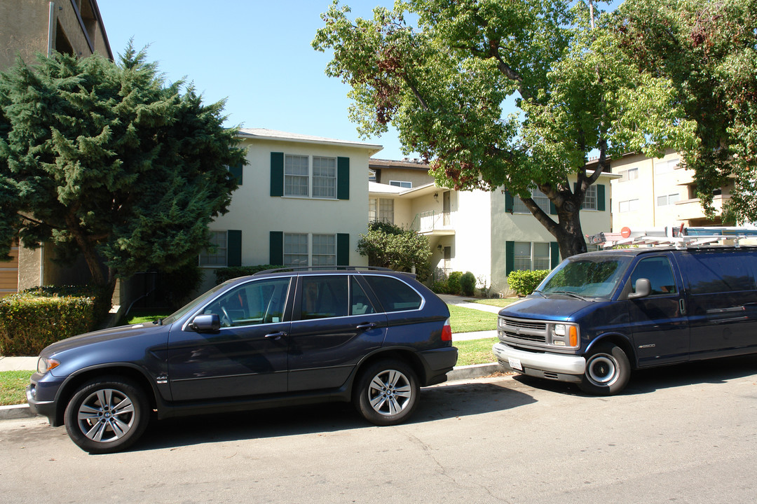 1145 Campbell St in Glendale, CA - Building Photo