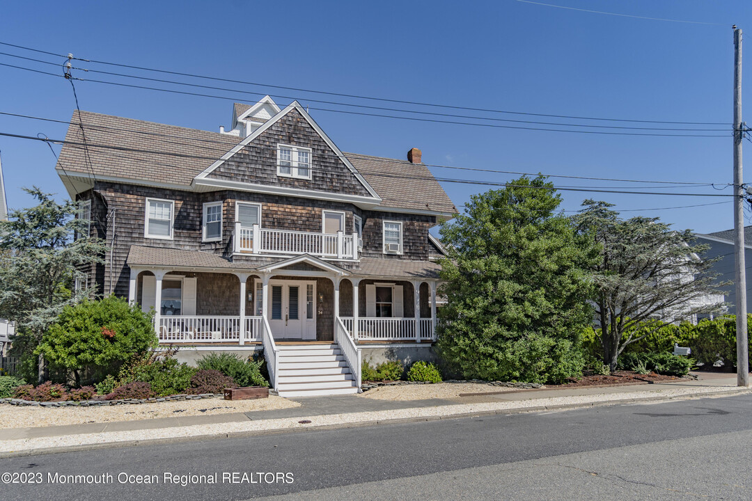 34 4th Ave in Seaside Park, NJ - Building Photo