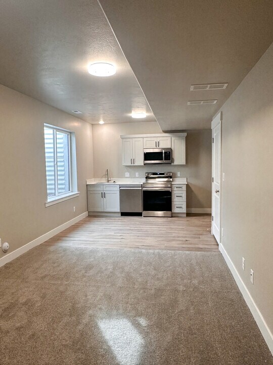 7892 N Bristlecone Rd in Eagle Mountain, UT - Building Photo