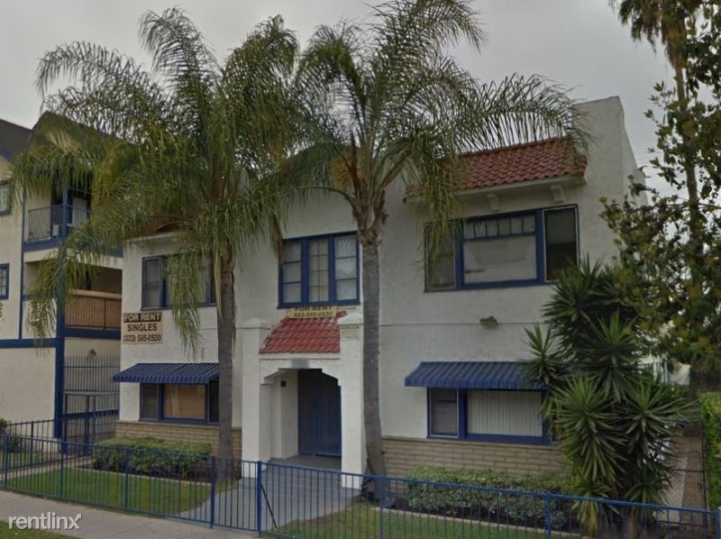 1643 Locust Ave in Long Beach, CA - Building Photo
