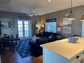 25 S Surrey Ave in Ventnor City, NJ - Building Photo - Building Photo