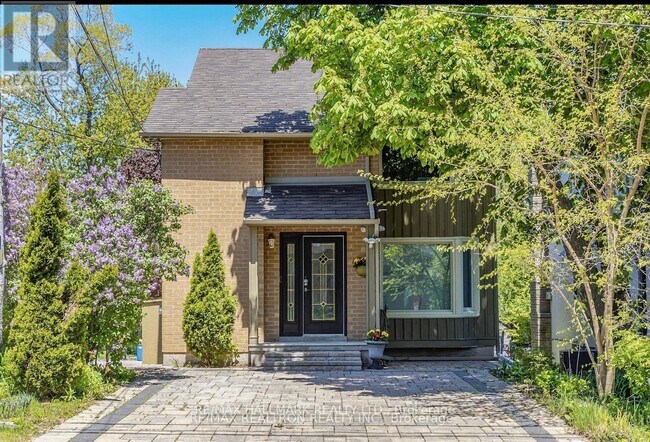 property at 280 Douglas Rd