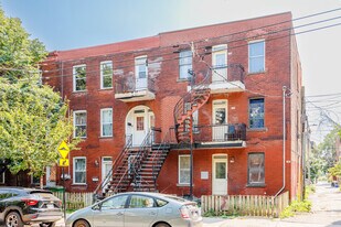 772 Desnoyers Rue in Montréal, QC - Building Photo