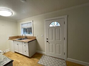 14934 Canyon 1 Rd in Rio Nido, CA - Building Photo - Building Photo