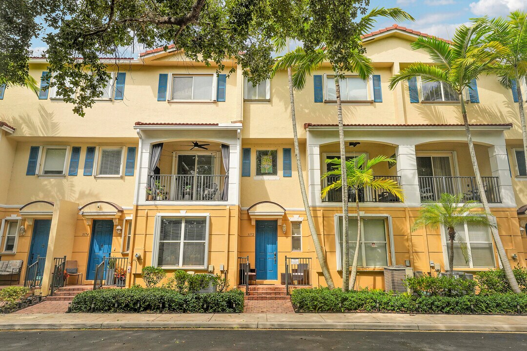 3172 N Greenleaf Cir in Boynton Beach, FL - Building Photo