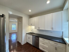 1159 W Lunt Ave in Chicago, IL - Foto de edificio - Building Photo