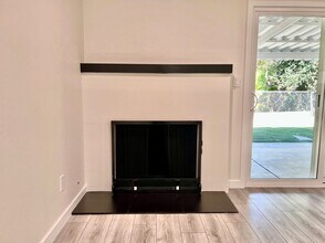 6069 Lake Nadine Pl in Agoura Hills, CA - Building Photo - Building Photo