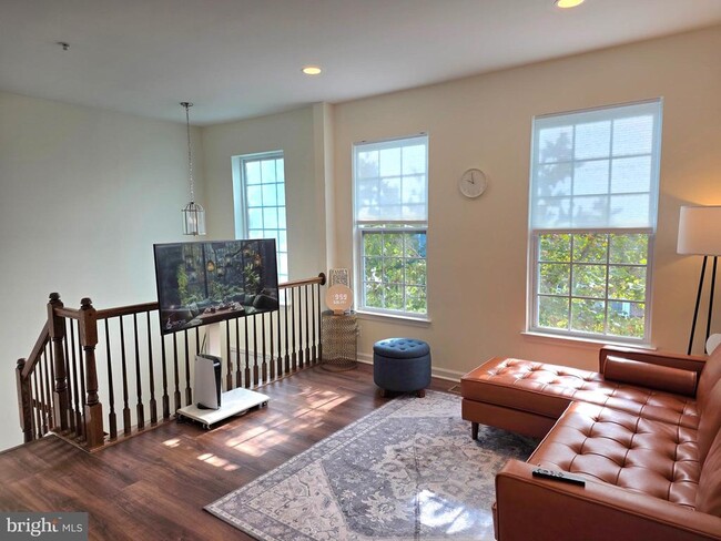 8245 Macintosh Ct in Jessup, MD - Building Photo - Building Photo