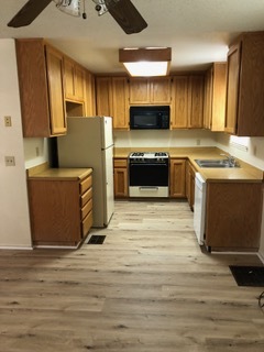 Hacienda Court Apartments in Ridgecrest, CA - Building Photo