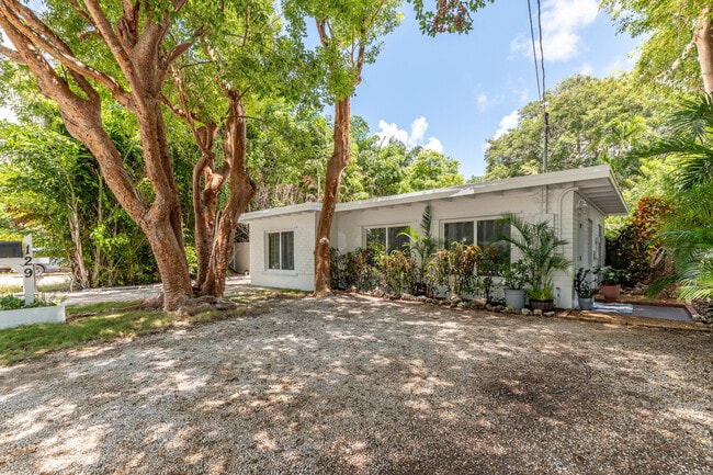 property at 129 S Hammock Rd