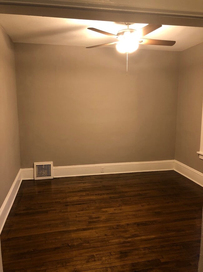 3529 N 25th St, Unit Upper unit
